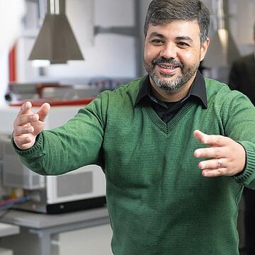 Júlio Cezar Paz de Mattos, Regional Manager